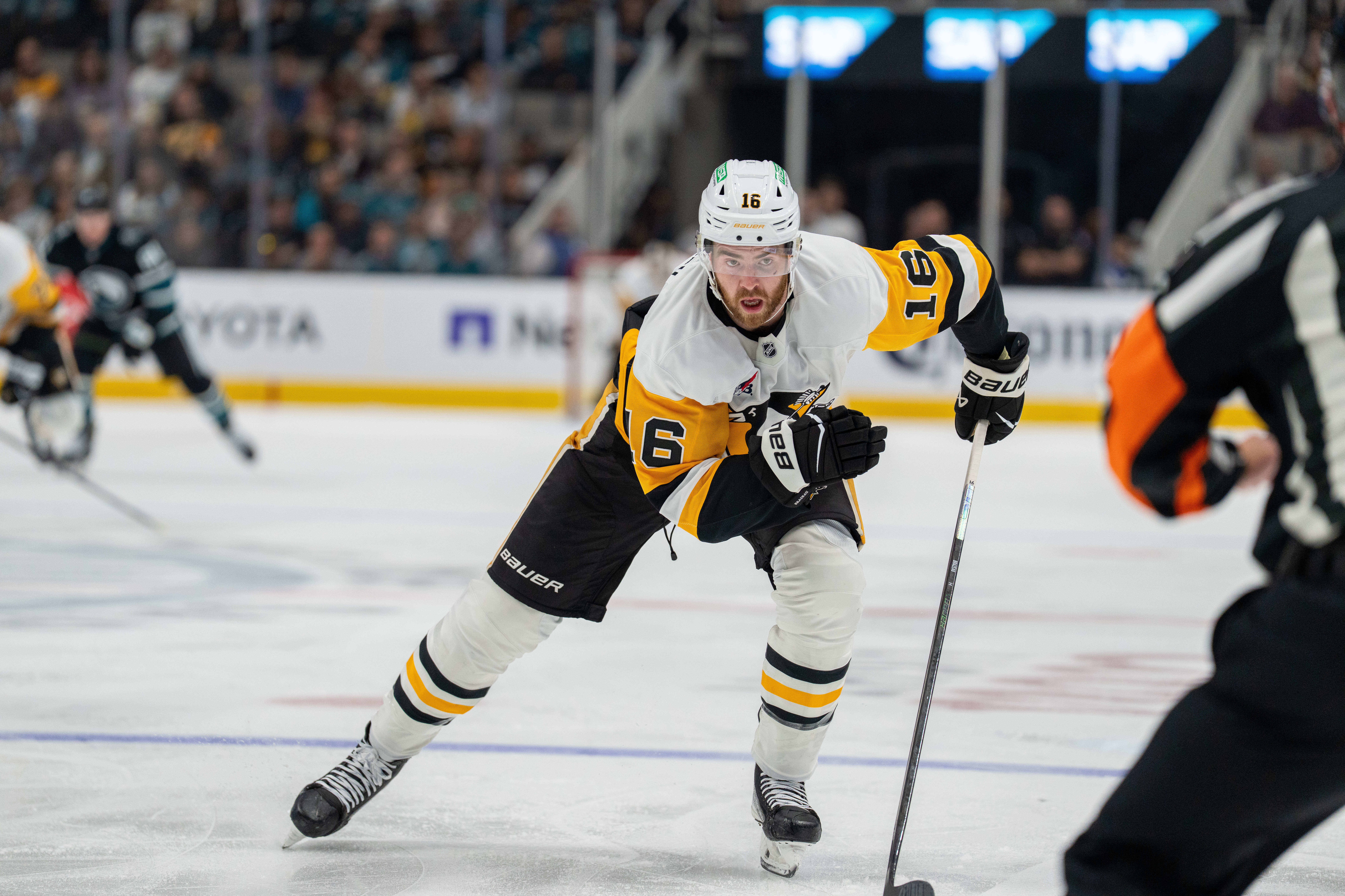 Right wing Justin Brazeau (16) chasing the puck at SAP Center at San Jose. (Photo: Neville E. Guard-Imagn Images)